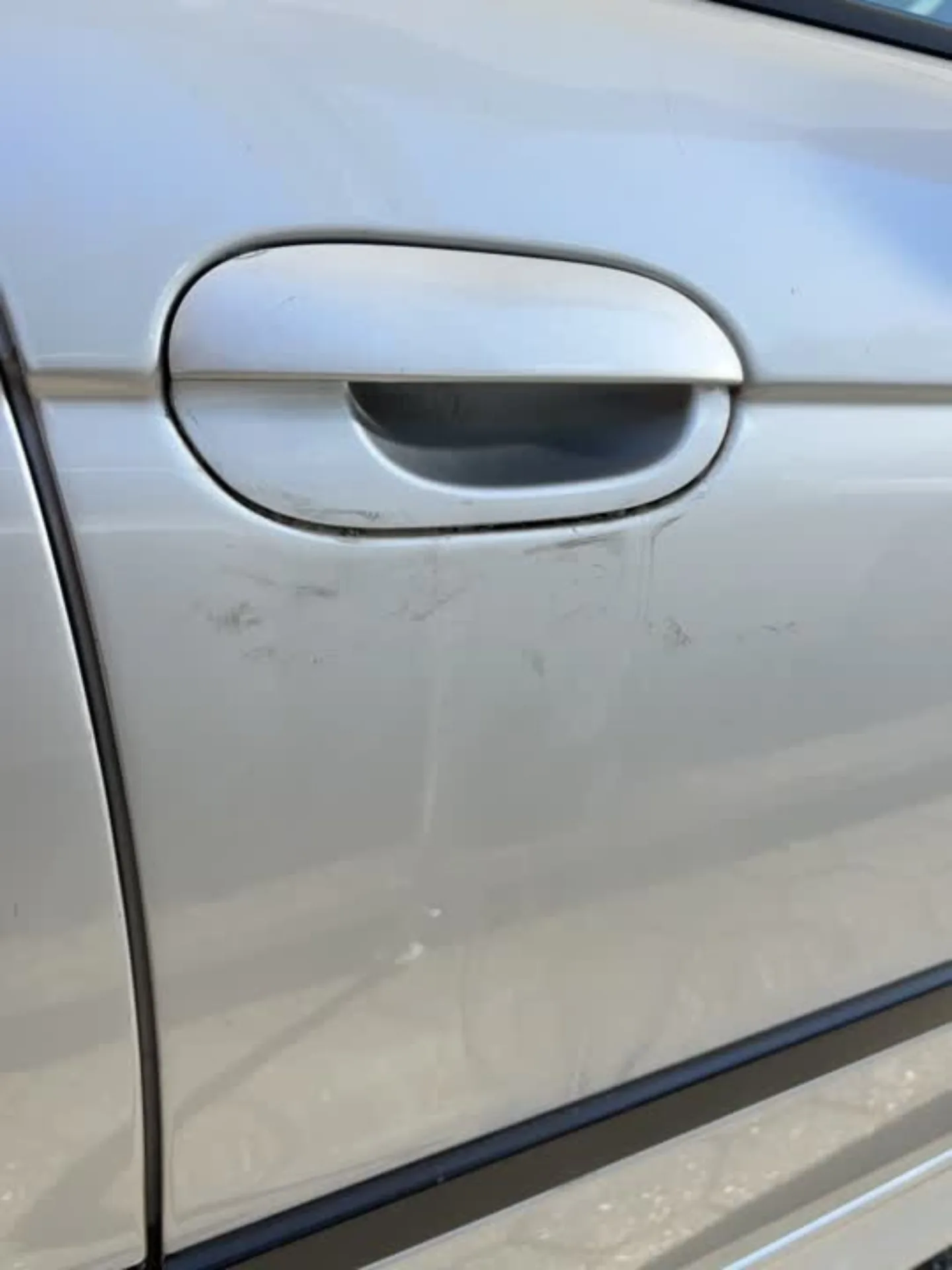 Fahrzeugaufbereitung Ergebnis Hilter - Außenreinigung Vorher-Nachher Detail Kings